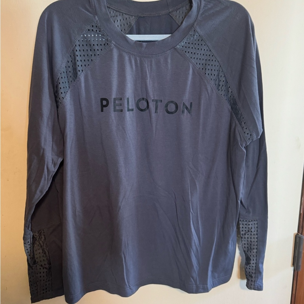 Peloton women’s XL long sleeve gray mesh detail logo - Picture 2 of 5